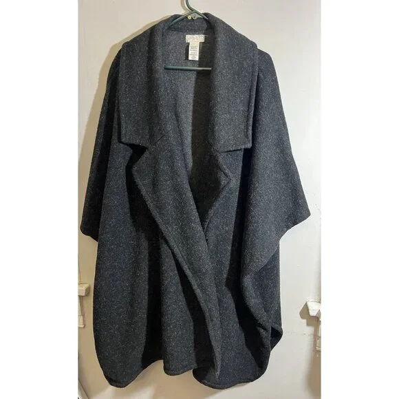 Free People Women’s One Size Black Grey Sleeveless Shoulder Cardigan Cape Boho - Picture 1 of 8